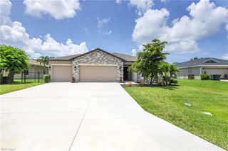 2714 SW 3rd LN, Cape Coral, FL 33991