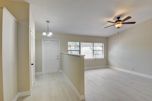 7011 San Sebastian Circle, Boca Raton, FL 33433