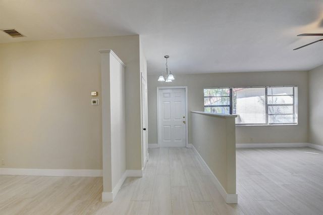7011 San Sebastian Circle, Boca Raton, FL 33433