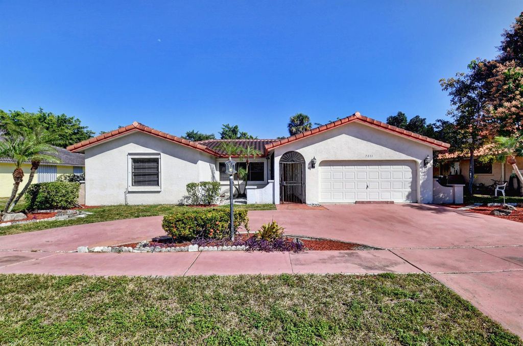 7011 San Sebastian Circle, Boca Raton, FL 33433