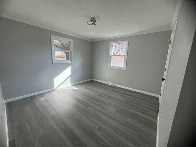 7 Michigan Avenue, Warwick, RI 02888