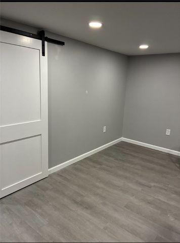 7 Michigan Avenue, Warwick, RI 02888