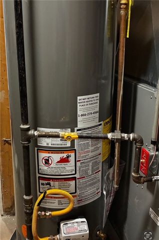 7 Michigan Avenue, Warwick, RI 02888