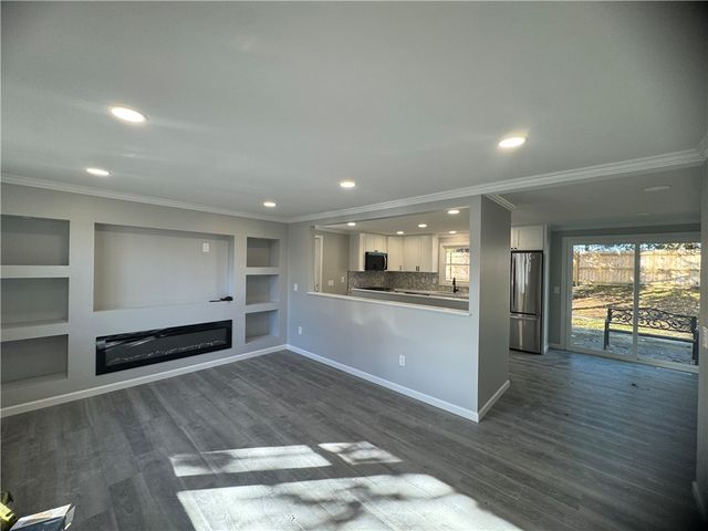 7 Michigan Avenue, Warwick, RI 02888