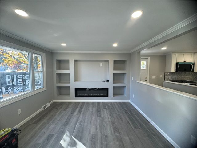 7 Michigan Avenue, Warwick, RI 02888