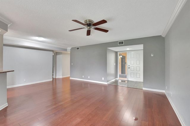 17396 Boca Club Boulevard 104, Boca Raton, FL 33487