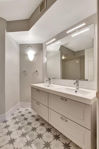 17396 Boca Club Boulevard 104, Boca Raton, FL 33487
