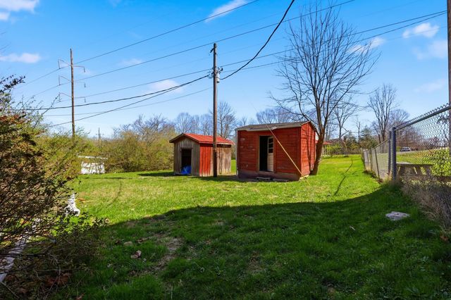 30 Halls Lane, Stanton, KY 40380