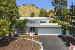3062 Arrowhead Drive, Los Angeles, CA 90068