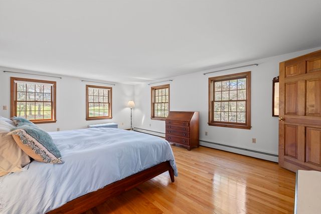 60 Cambridge Rd, Hampstead, NH 03841