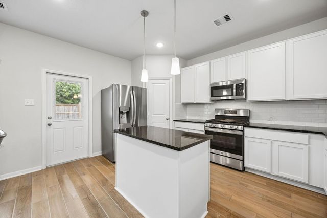 3105 Waxwing Drive, Brookshire, TX 77423