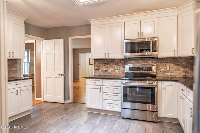 204 Haldane Drive, Southern Pines, NC 28387