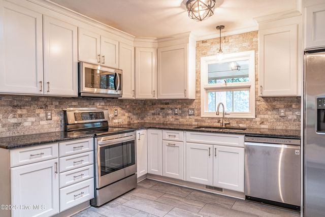 204 Haldane Drive, Southern Pines, NC 28387