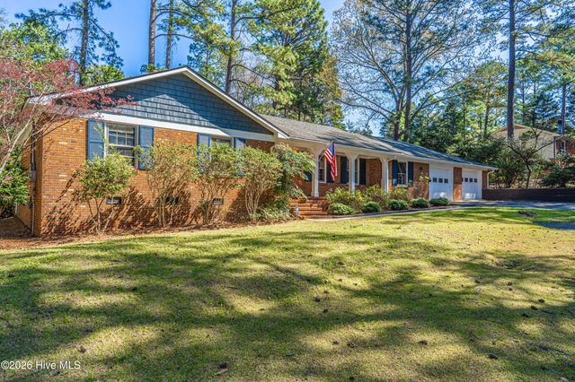 204 Haldane Drive, Southern Pines, NC 28387