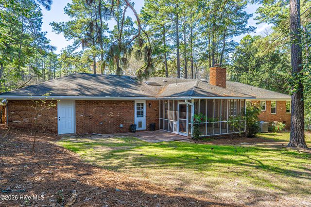 204 Haldane Drive, Southern Pines, NC 28387