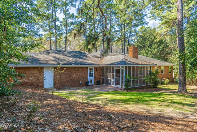 204 Haldane Drive, Southern Pines, NC 28387