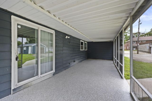 715 E Cooke Road, Columbus, OH 43214
