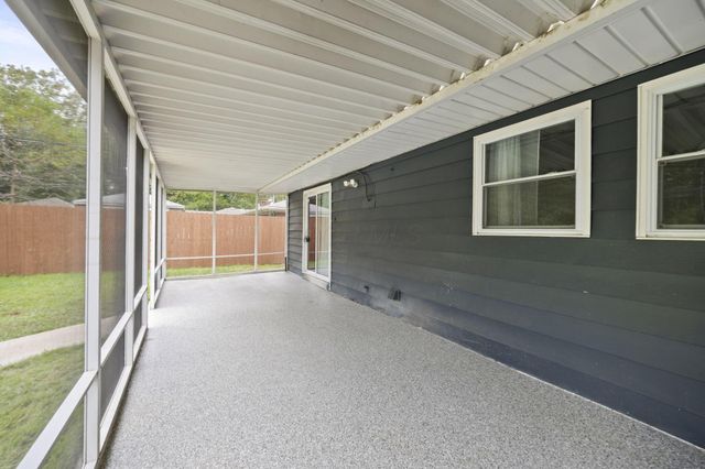 715 E Cooke Road, Columbus, OH 43214