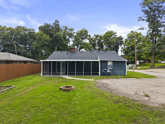 715 E Cooke Road, Columbus, OH 43214