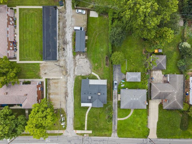 715 E Cooke Road, Columbus, OH 43214