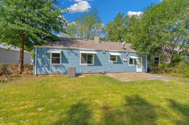 822 S Edgemoor St, Wichita, KS 67218