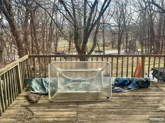 528 Terrace Avenue, Hasbrouck Heights, NJ 07604