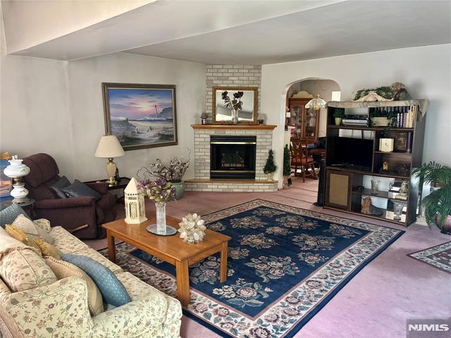 528 Terrace Avenue, Hasbrouck Heights, NJ 07604