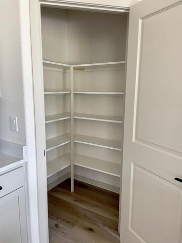 S54W25487 Pebble Brook COURT, Waukesha, WI 53189