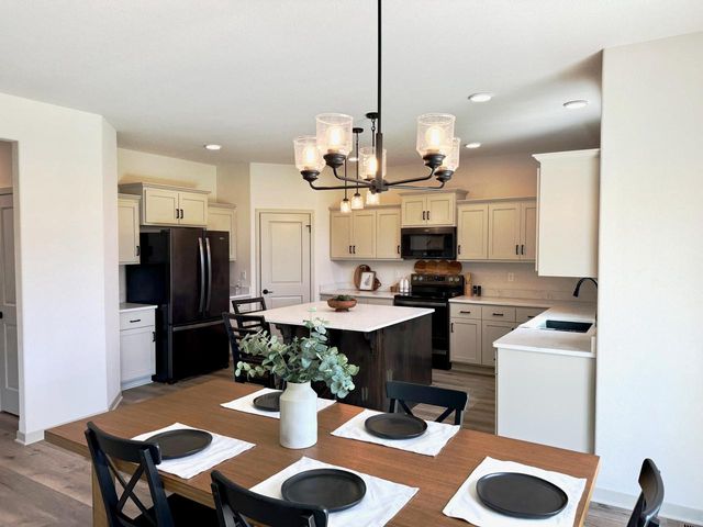 S54W25487 Pebble Brook COURT, Waukesha, WI 53189