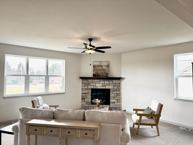 S54W25487 Pebble Brook COURT, Waukesha, WI 53189