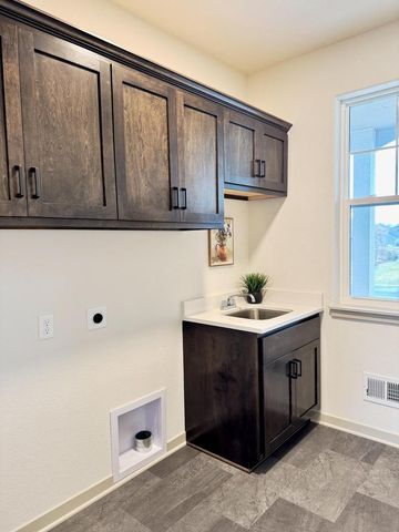 S54W25487 Pebble Brook COURT, Waukesha, WI 53189