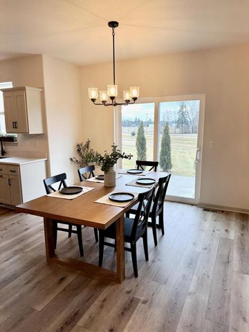 S54W25487 Pebble Brook COURT, Waukesha, WI 53189