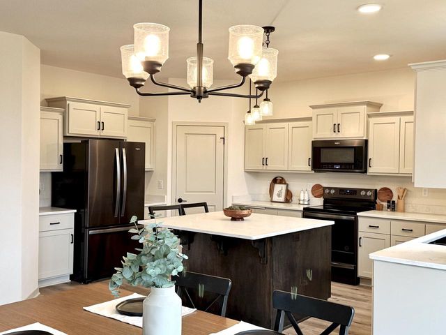 S54W25487 Pebble Brook COURT, Waukesha, WI 53189