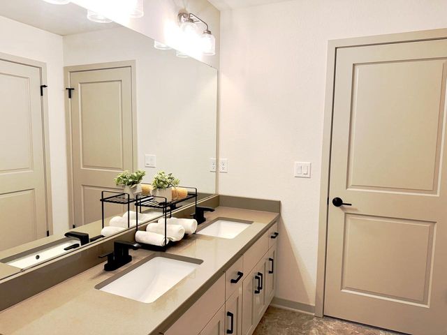 S54W25487 Pebble Brook COURT, Waukesha, WI 53189