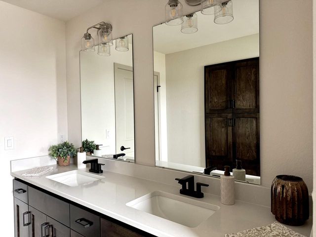 S54W25487 Pebble Brook COURT, Waukesha, WI 53189