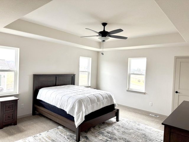 S54W25487 Pebble Brook COURT, Waukesha, WI 53189