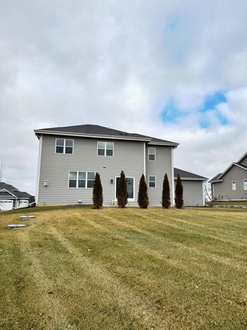 S54W25487 Pebble Brook COURT, Waukesha, WI 53189
