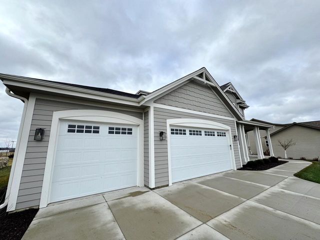 S54W25487 Pebble Brook COURT, Waukesha, WI 53189