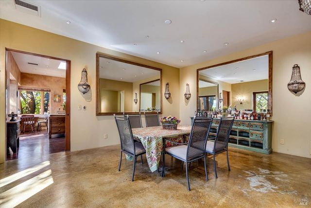 5975 Silverado Trl, Napa, CA 94558