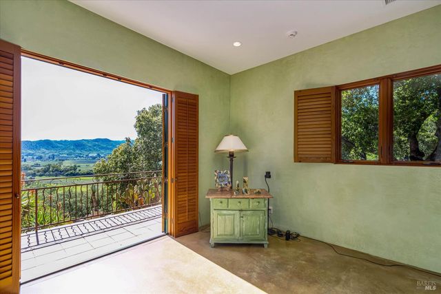 5975 Silverado Trl, Napa, CA 94558