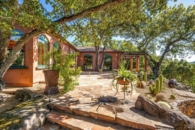 5975 Silverado Trl, Napa, CA 94558