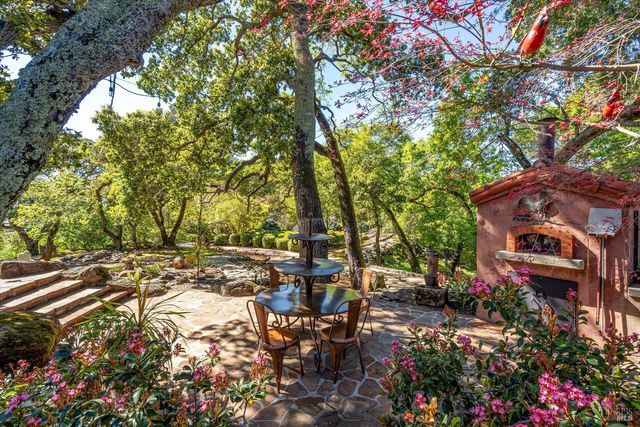 5975 Silverado Trl, Napa, CA 94558