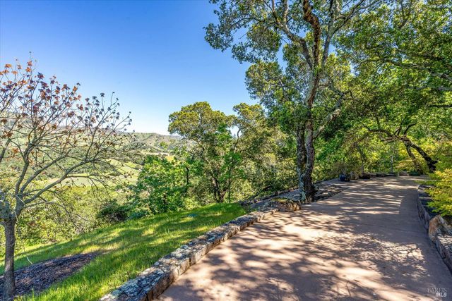 5975 Silverado Trl, Napa, CA 94558