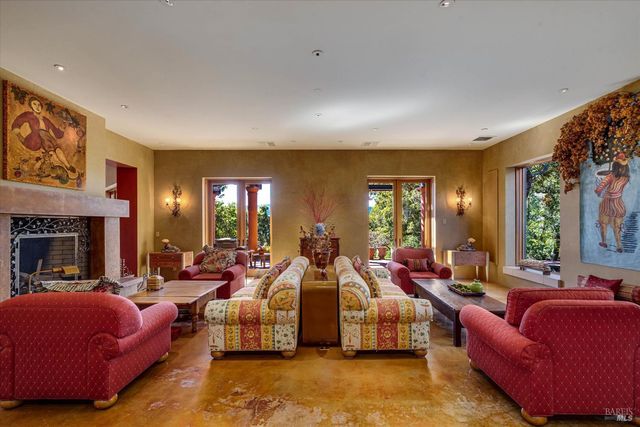 5975 Silverado Trl, Napa, CA 94558