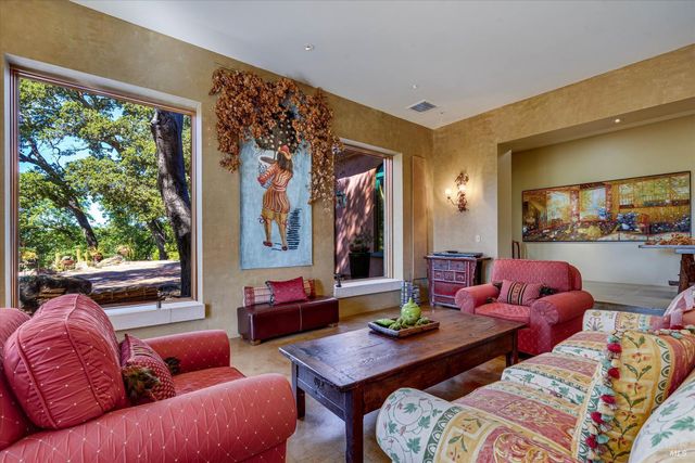 5975 Silverado Trl, Napa, CA 94558