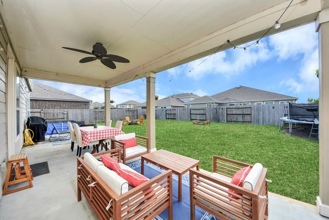 3705 Banbury Lane, Pearland, TX 77584