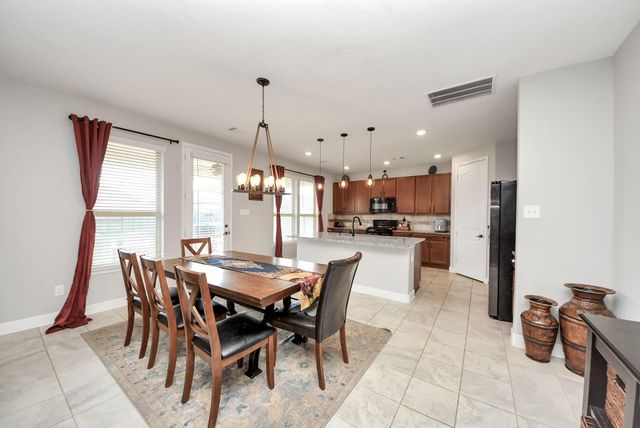 3705 Banbury Lane, Pearland, TX 77584