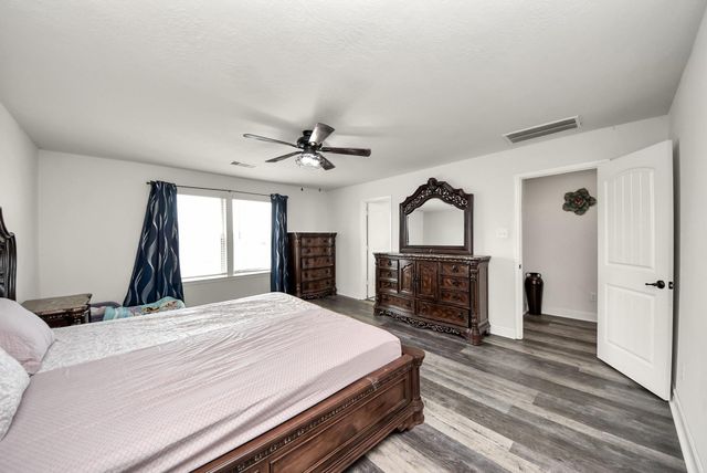 3705 Banbury Lane, Pearland, TX 77584