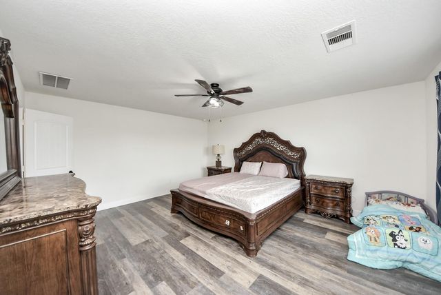 3705 Banbury Lane, Pearland, TX 77584