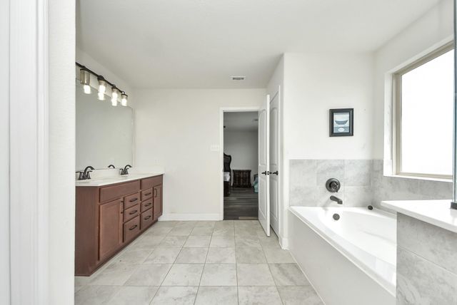 3705 Banbury Lane, Pearland, TX 77584